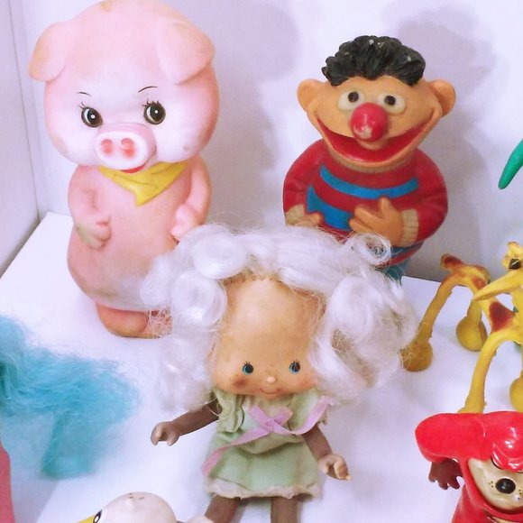 Lot of 27 Vintage 70s-80s Toys Assorted Karcher Monster Ernie Lil Pony Taz Smurf - Picture 5 of 12